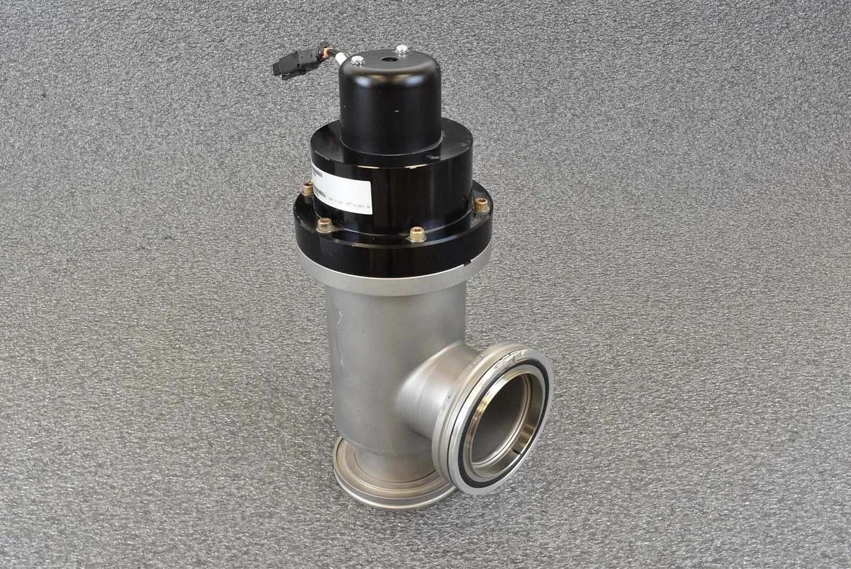 Used MKS 152-1063P Pneumatic Angle Valve