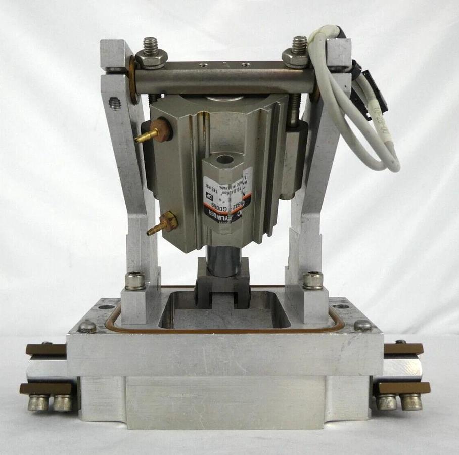 Used AMAT Applied Materials 0010-70322 Slit Valve Actuator Assembly Working Surplus