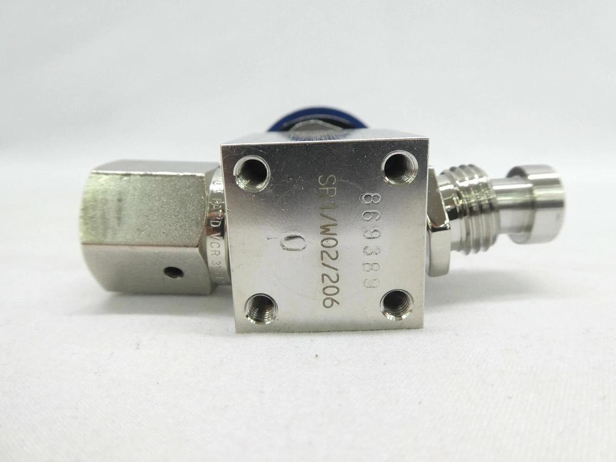 Used Qualiflow 2x10-9atm.cm3/Sec 2-Way Pneumatic Valve Male/Female Lot of 5 Working