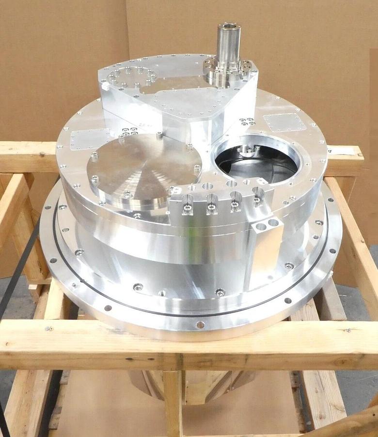 Used Yaskawa Electric XU-RV1230S6-B10 Chamber Robot with Arms Untested Surplus