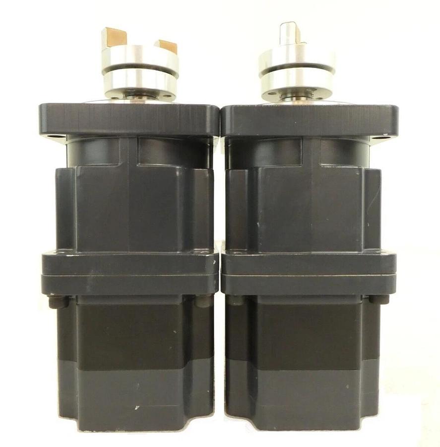 Used Oriental Motor ASM98AC-H100 Closed Loop Step Motor VEXTA Lot of 2 Working