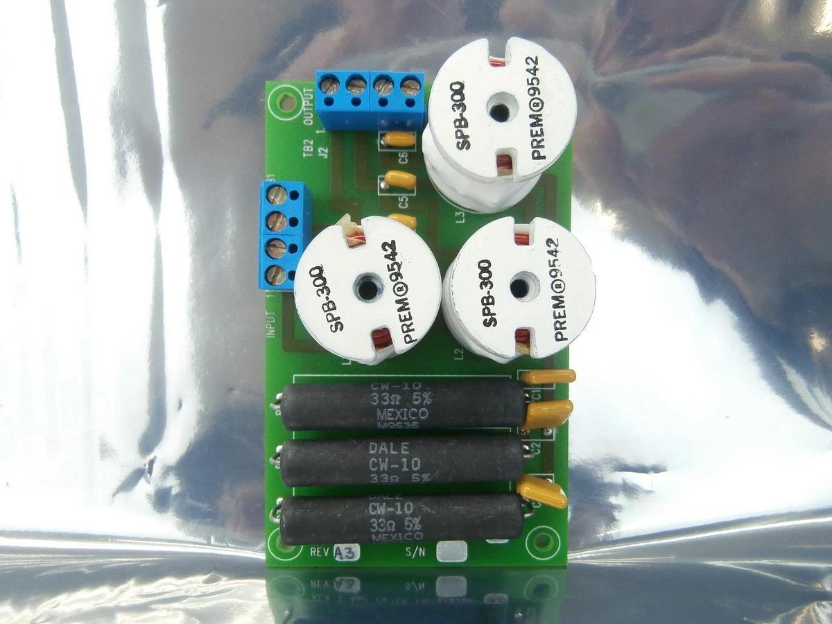 Used KLA Instruments 710-658268-20 Y AMP Filter Board PCB 073-658267-00 2132 Used