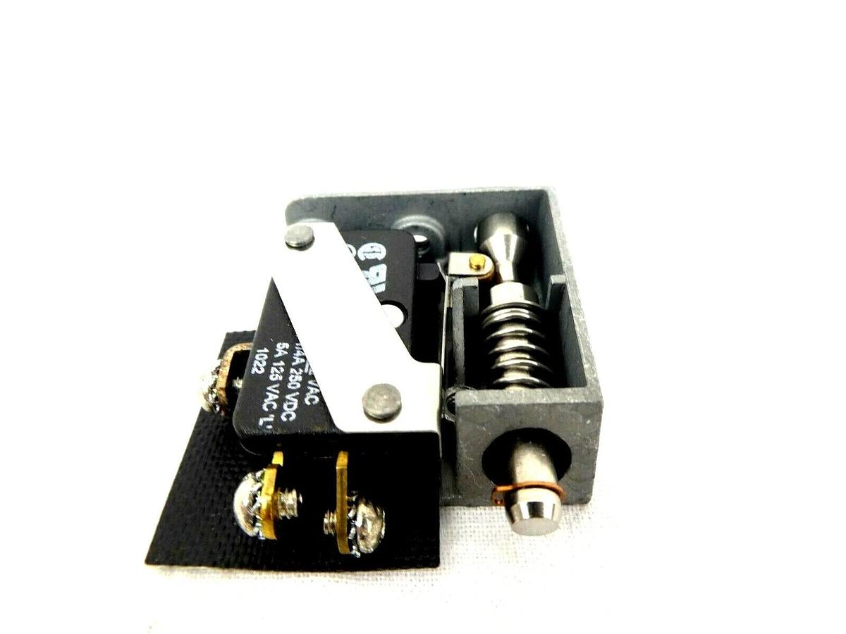 Used Honeywell 2AC6 Interlock Door Switch Reseller Lot of 9 Working Surplus