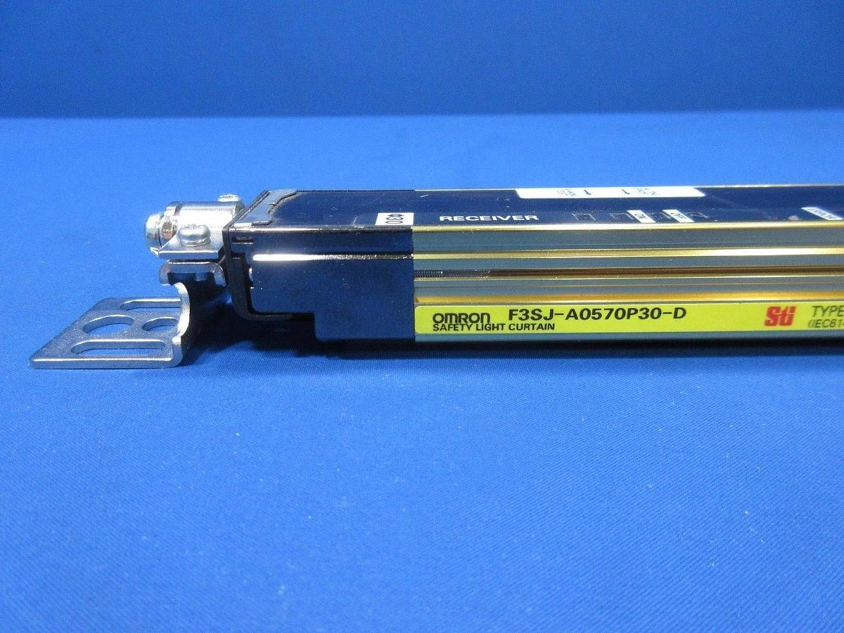 Used Omron F3SJ-A0570P30-D Safety Light Curtain Receiver Sti Type 4 ESPE used working