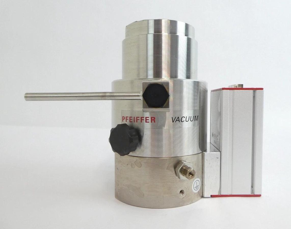 Used TMU 071-003 Y P Pfeiffer PM P03 142 Turbomolecular Pump w/TC100 Turbo Working