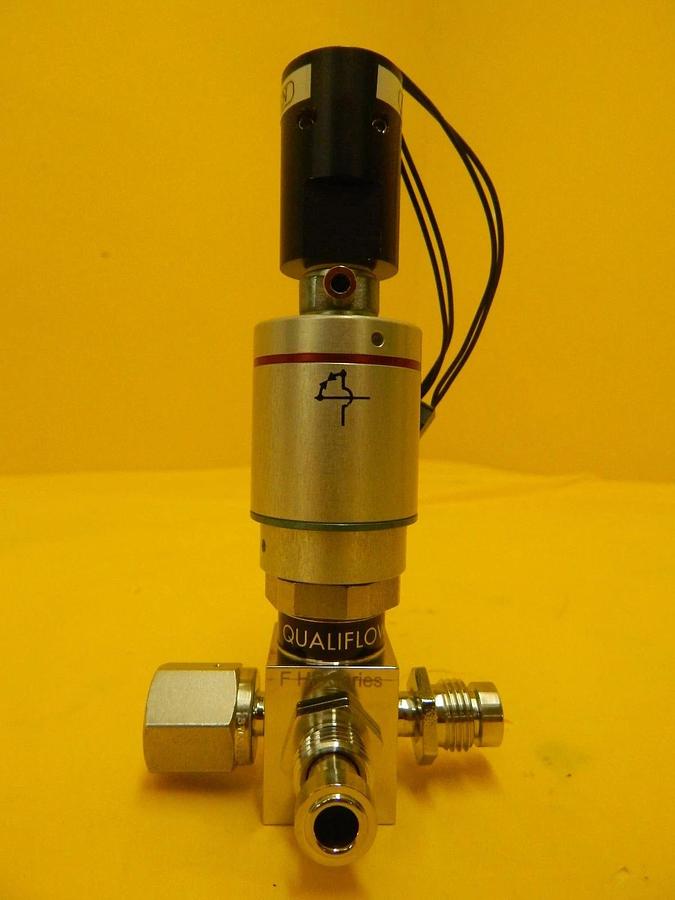 Used Qualiflow F HF Series 4-Way Pneumatic Valve 2x10-9atm.cm3/S?ec Lot of 3 Used