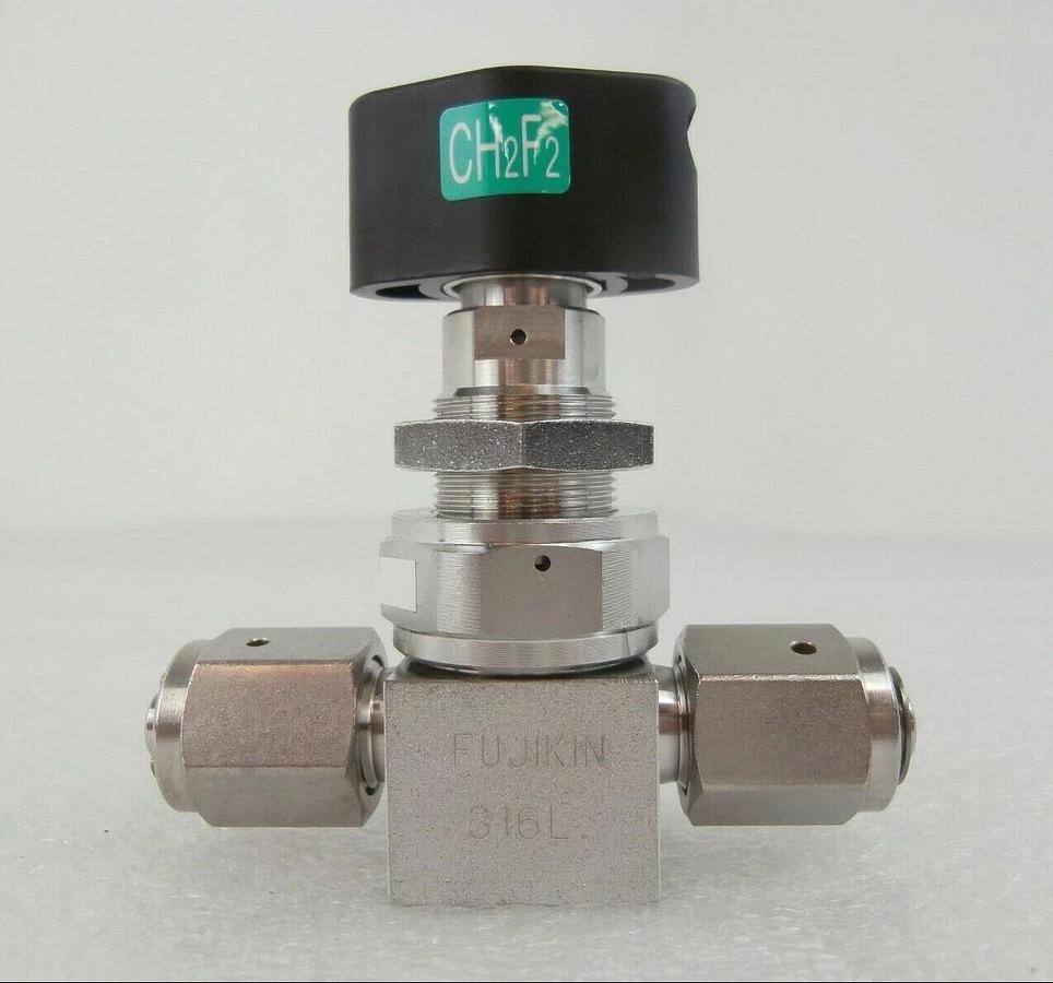 Used Fujikin 076776 Manual Open/Closed Diaphragm Valve KPJL7001 Reseller Lot of 5