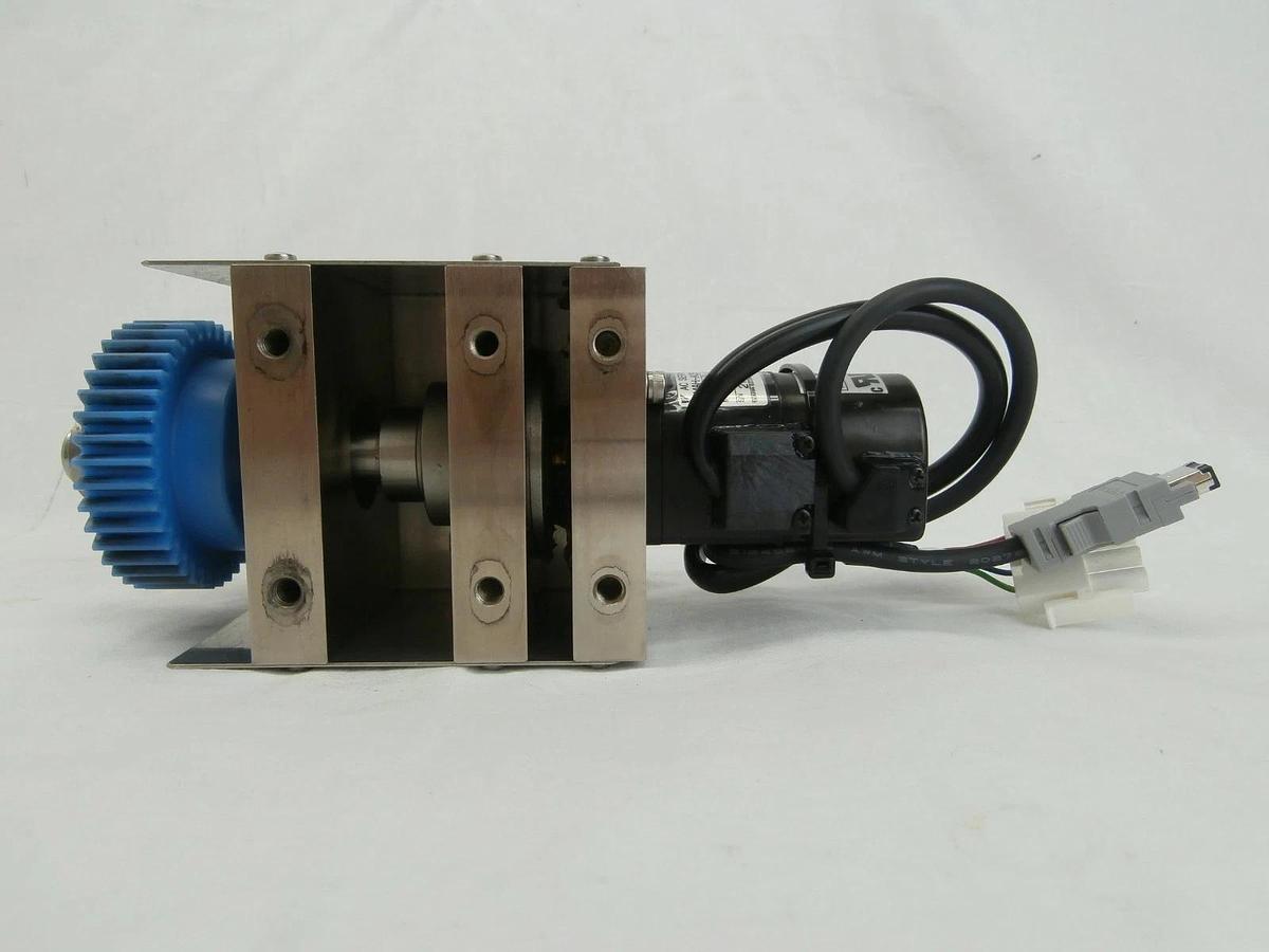 Used Yaskawa Electric SGMAH-A3BBA2S AC Servo Motor Gear Assembly Used Working