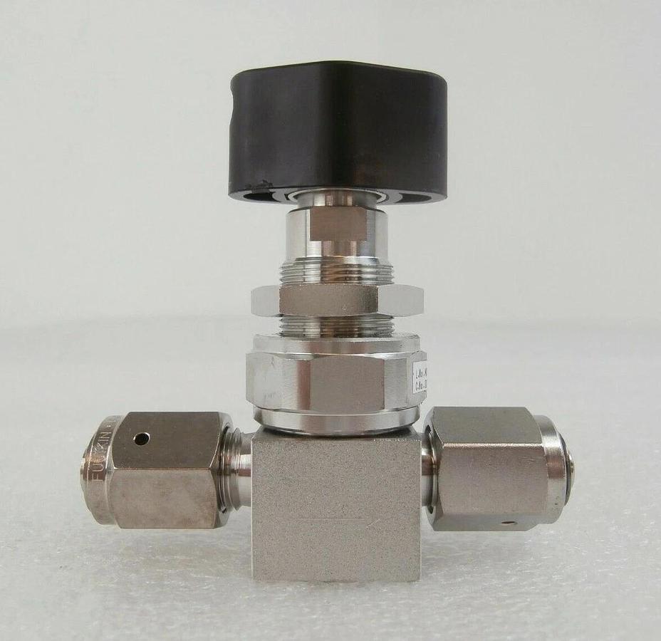 Used Fujikin 076776 Manual Open/Closed Diaphragm Valve KPL0U001 Reseller Lot of 4