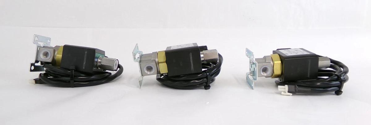 CKD FWG51-8-4-D2G Solenoid Valve Lot of 5 New Surplus