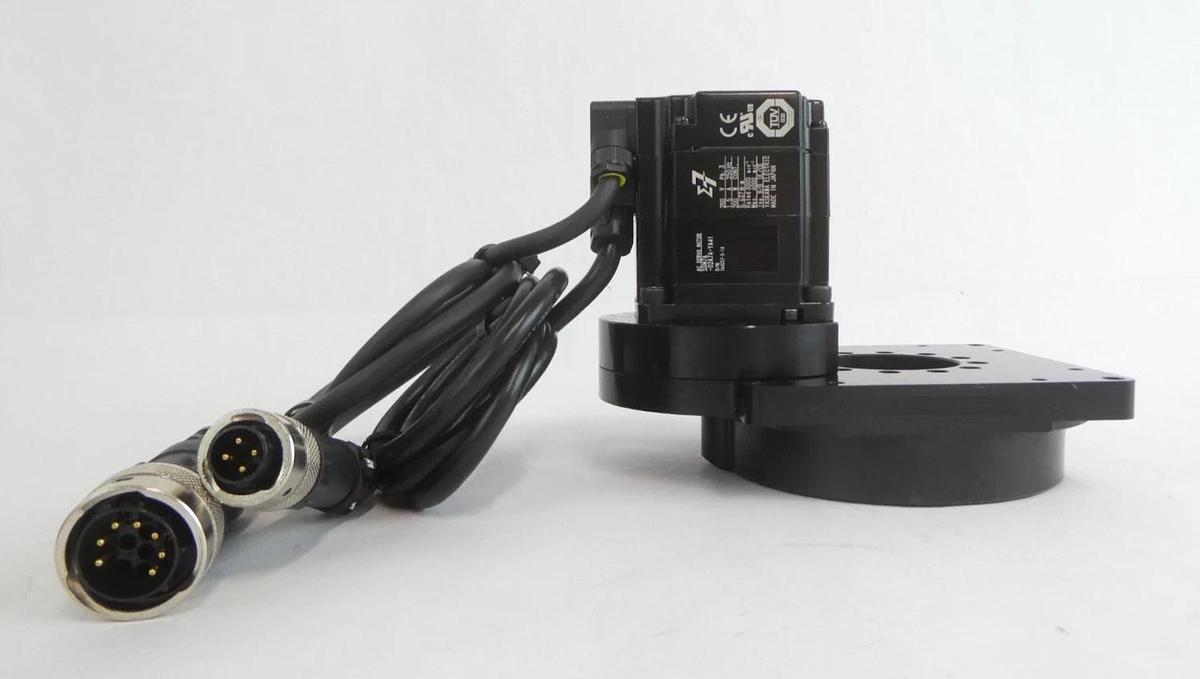 Used Yaskawa YSC-SGM7A-02-006 Servo Motor Assembly HSG-32A-18-FO-SP Lot of 2 Working