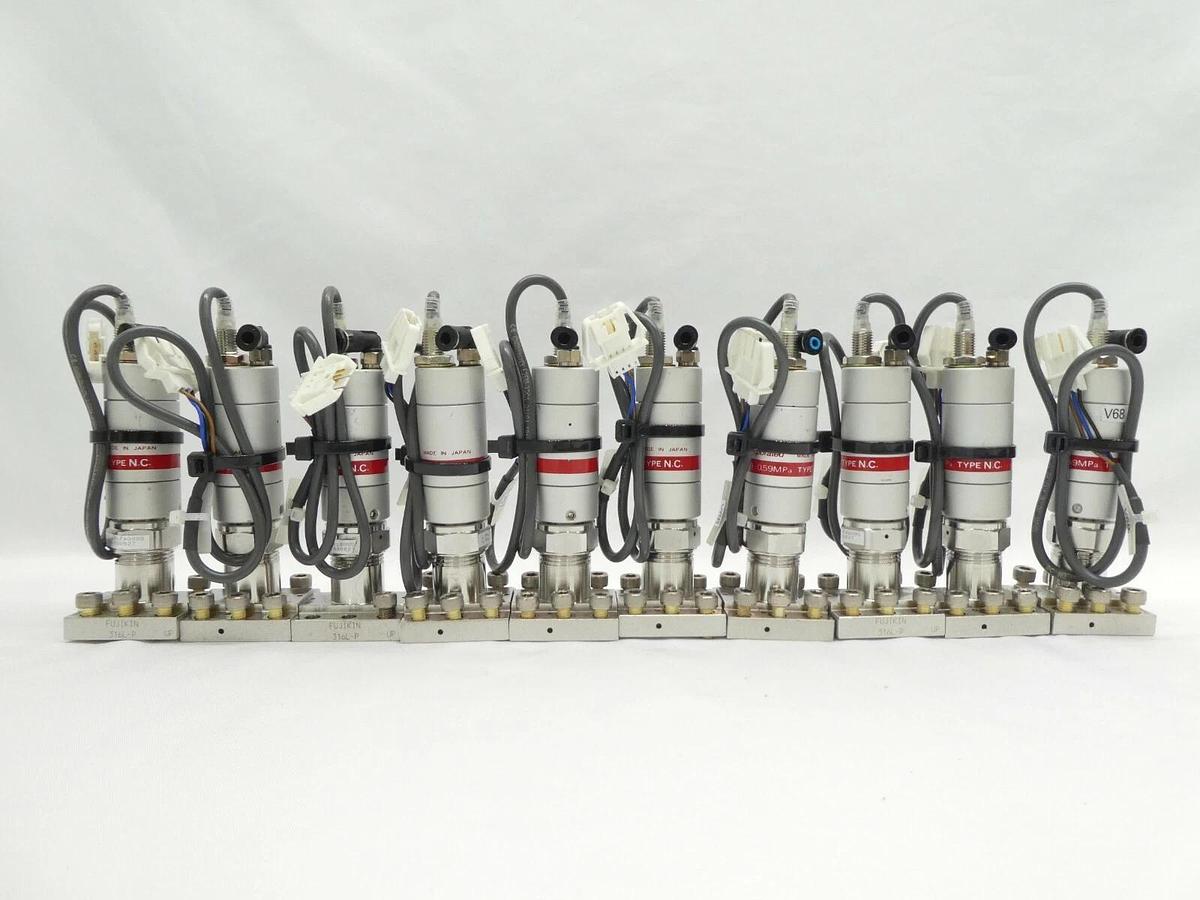 Used Fujikin 080627 Pneumatic Diaphragm Valve 0.39 ~ 0.59MPa N.C. Lot of 10 Working