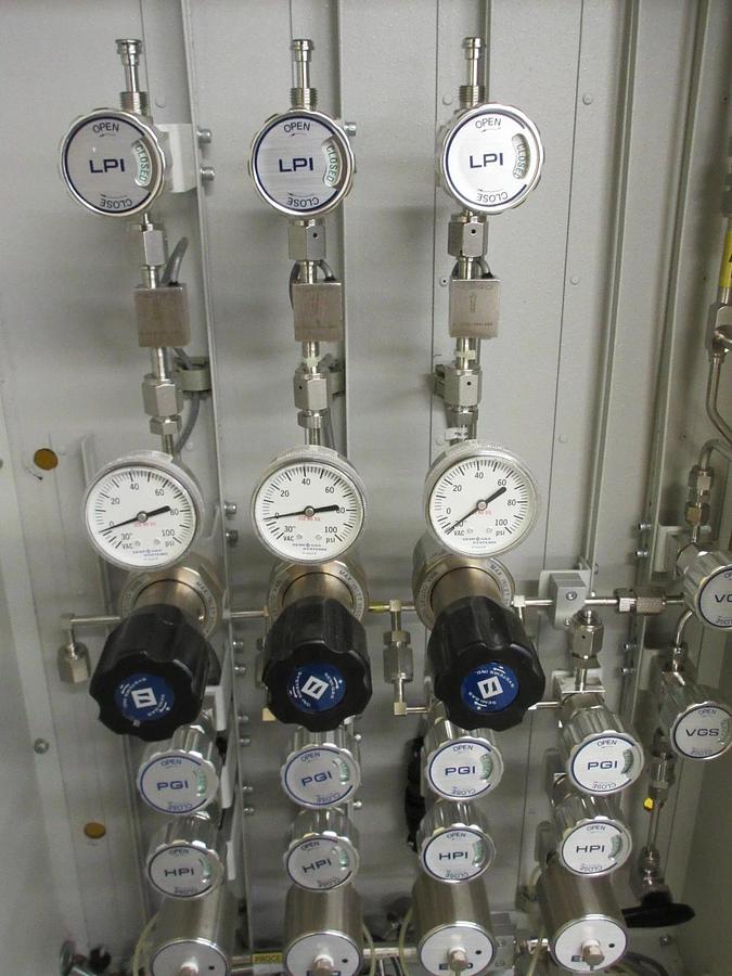 Used Matheson SEMI-GAS GSM-468 Gas Safety Monitor Cabinet SGS Halocarbon 14 CF4 Used
