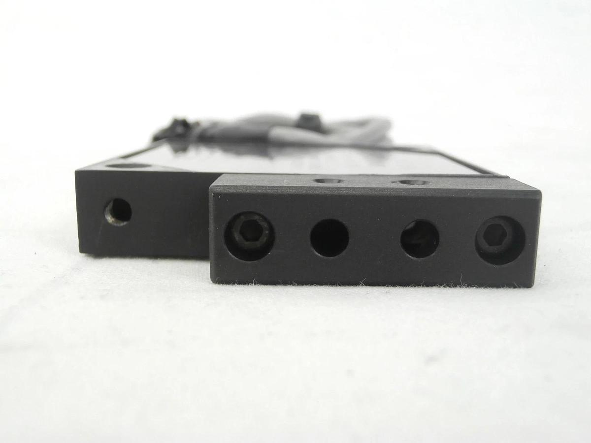 Used Banner SM51RB6 LED Scanner R/H Emitter KLA Instruments 750-657649-02 2132 Used