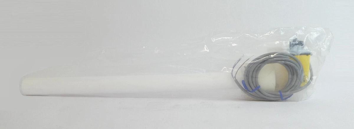 Banner Engineering 332U0047-01 Ultrasonic 1000ML Level Sensor Lot of 2 New