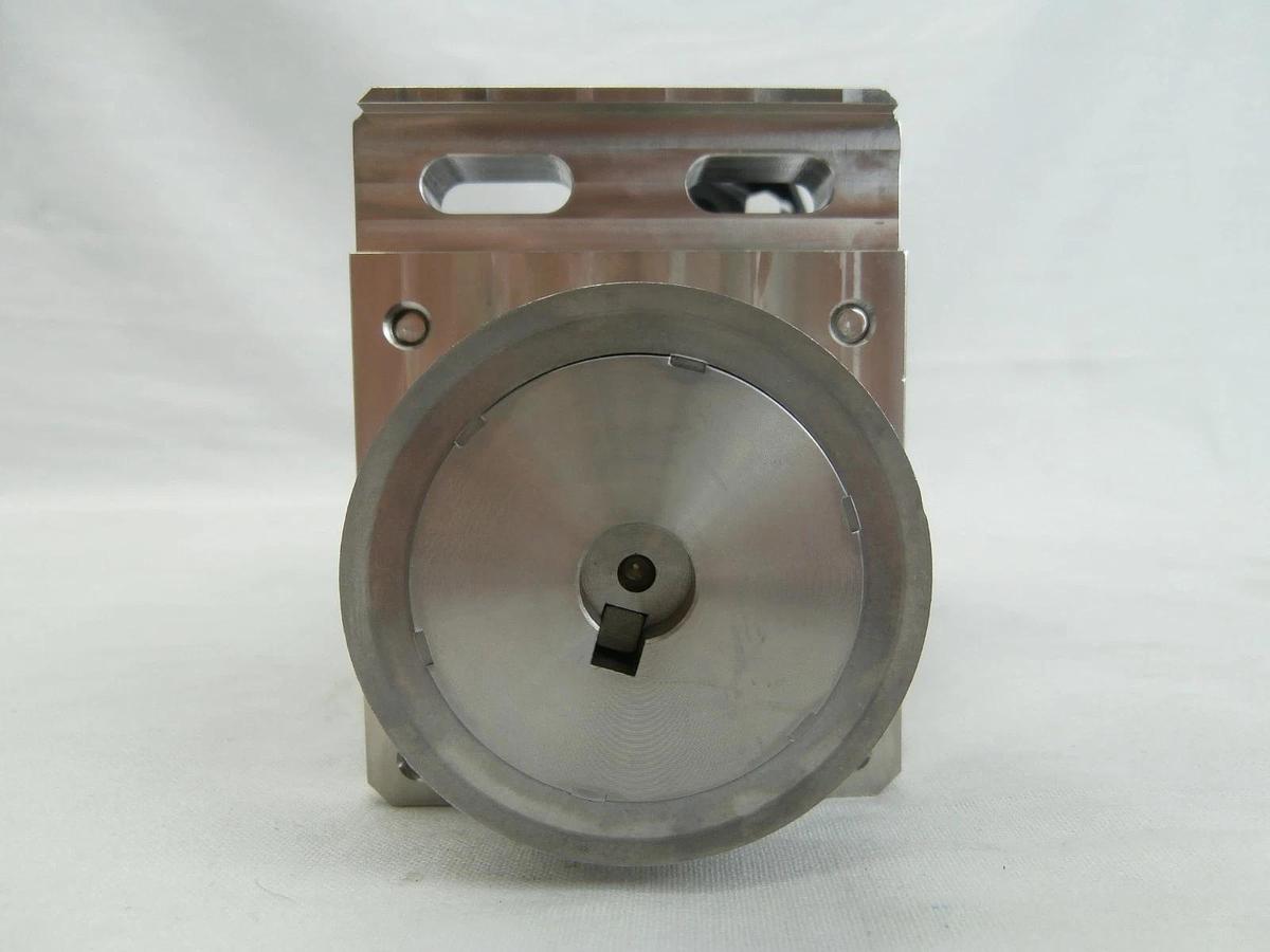 Used Sanyo Denki 103F7851-80HXL4 Stepping Motor StepSyn Actuator RH-14-50-CC-SP Used