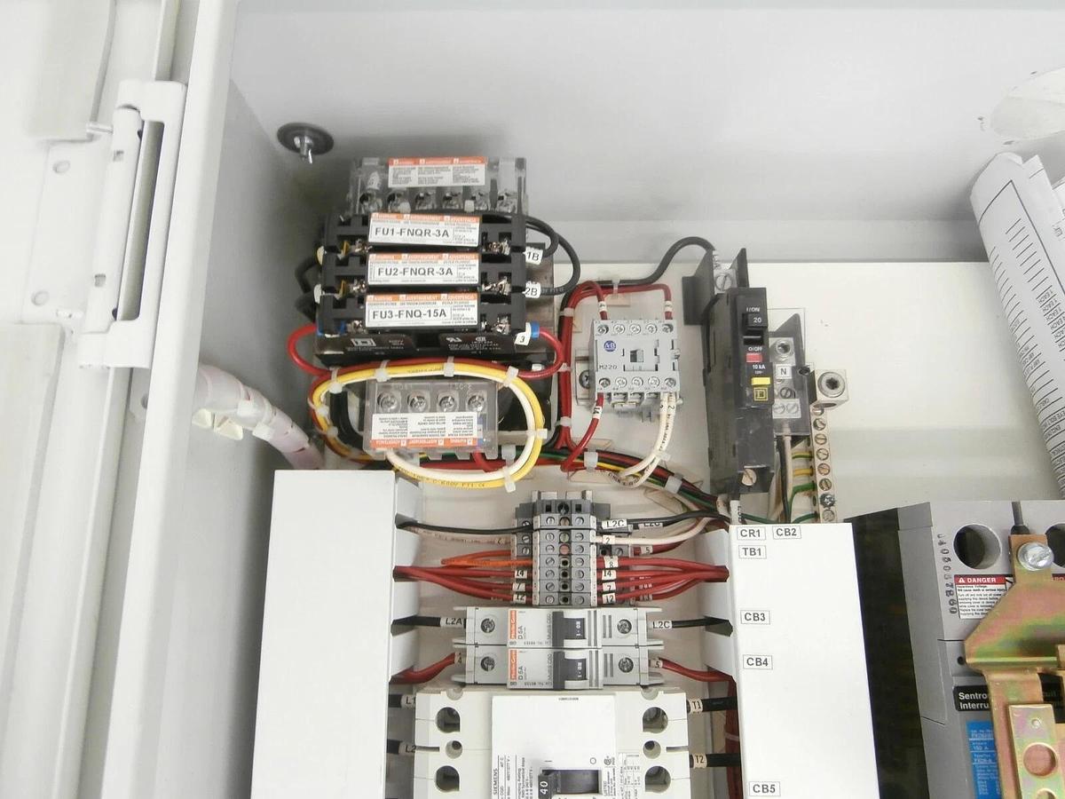 Used Edwards NRY13W000 Electrical Cabinet Vacuum 4-Pump Rack No Copper Working Spare