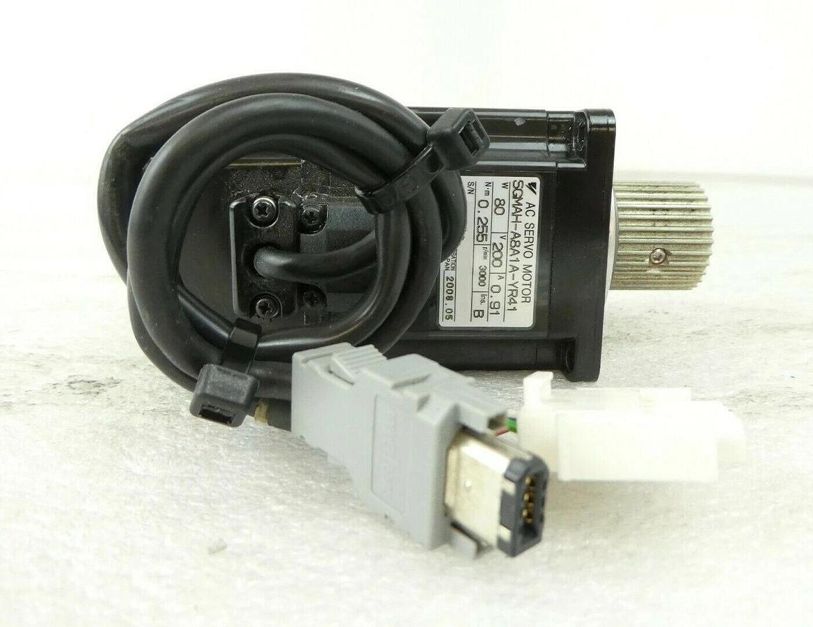 Used Yaskawa Electric SGMAH-A8A1A-YR41 AC Servo Motor Nikon NSR-S610C Working