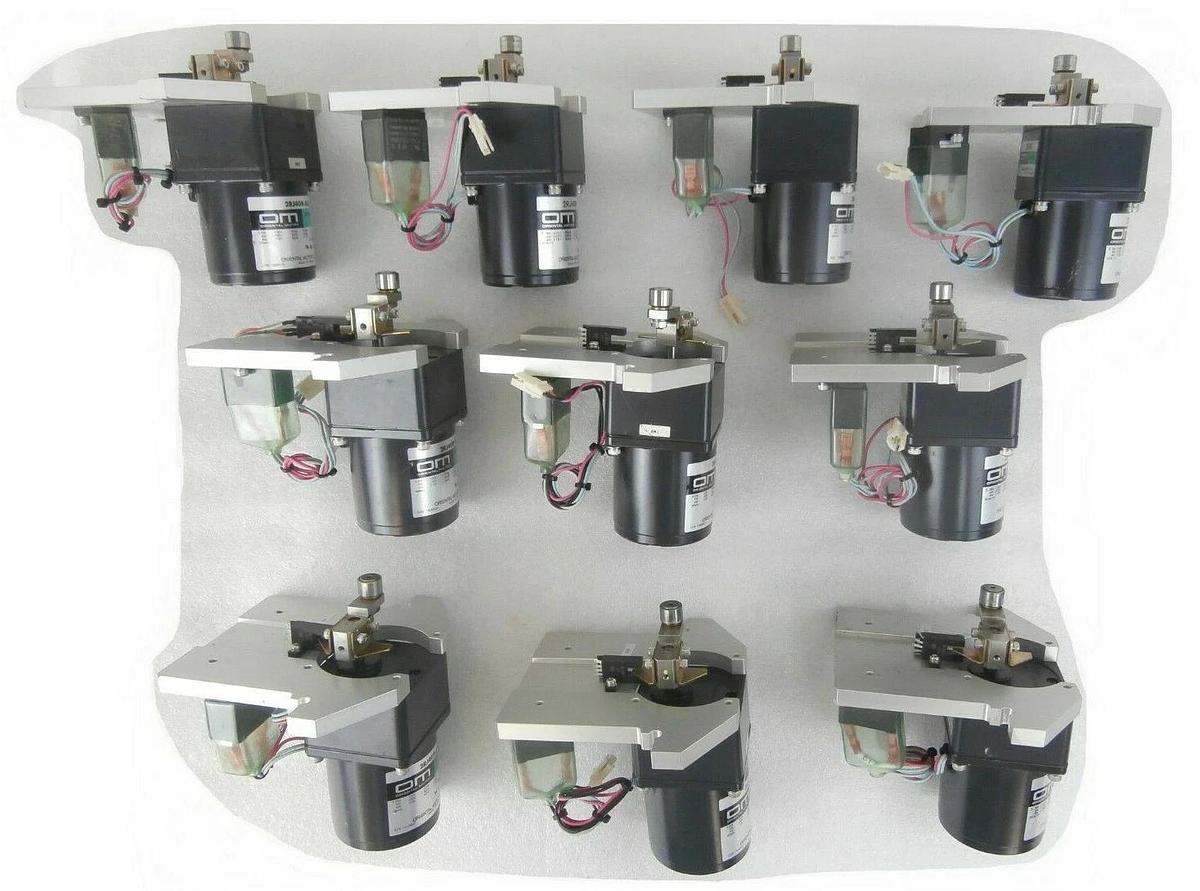 Used Oriental Motor 2RJ4GB-AUL Reversible Motor w/Gear Head 2GB50K Lot of 10 Working