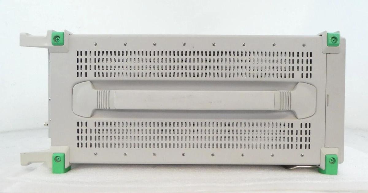Used Anritsu MT8820A Radio Communication Analyzer 30MHz-2.7GHz Bent Connectors Spare