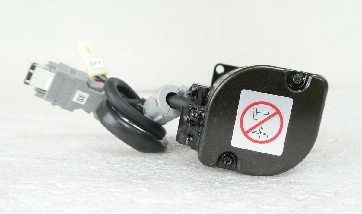 Used Yaskawa Electric SGMAH-A5A1A-YB11 Servo Motor Lot of 2 Nikon NSR FX-601F Working