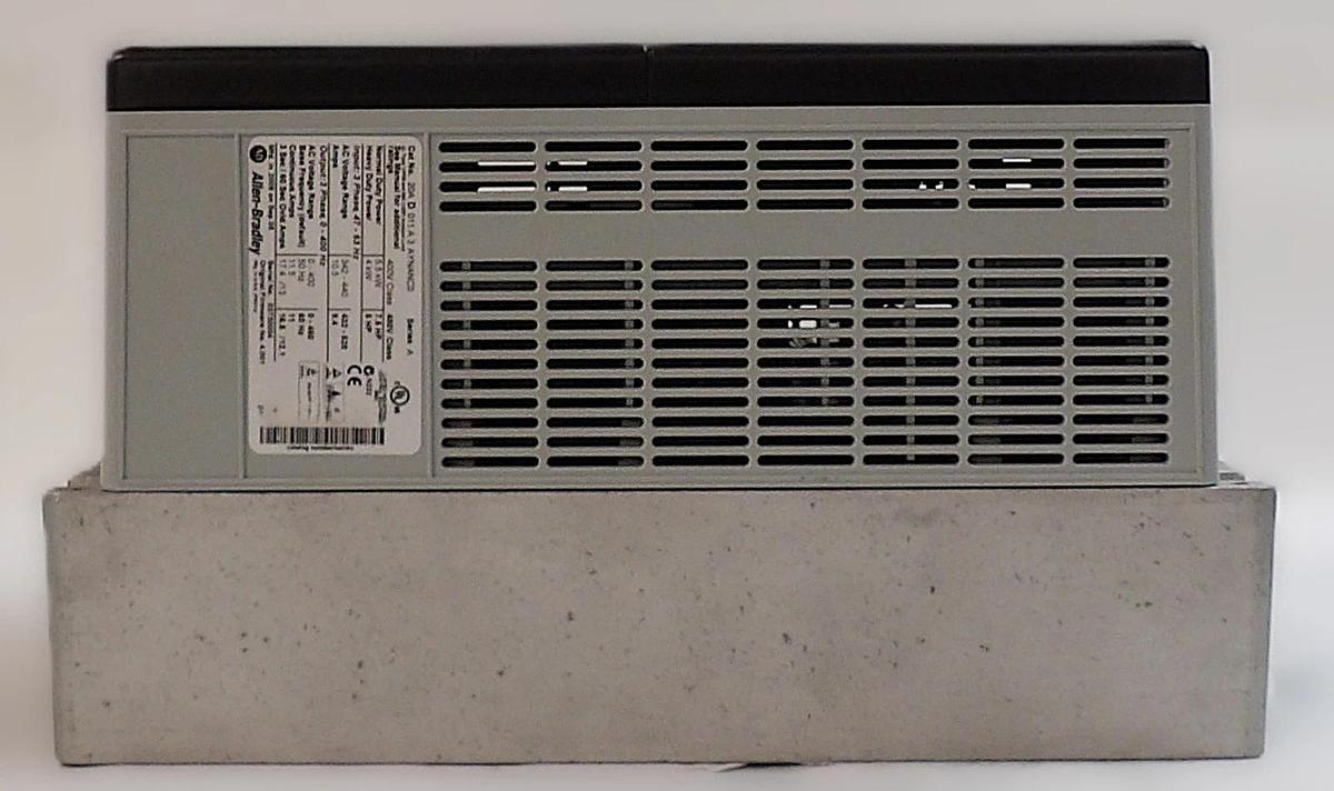Used AB Allen-Bradley 20AD011A3AYNANC0 AC Drive PowerFlex 70 Lot of 2 Working