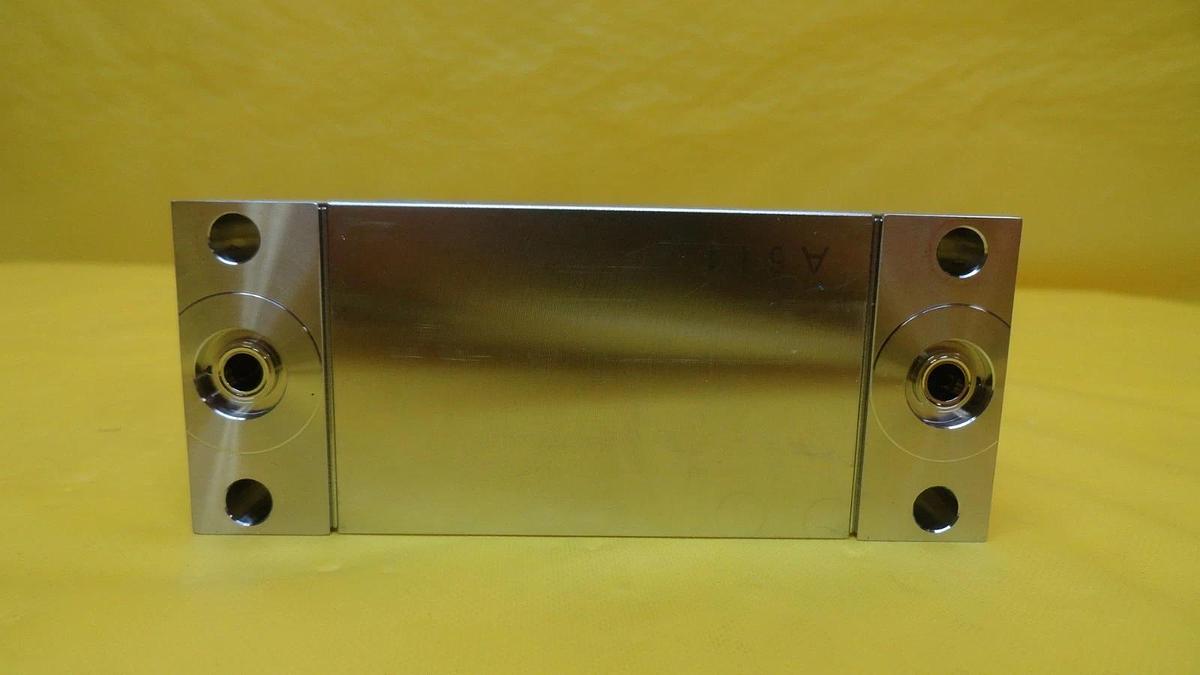 Used Aera TC FC-985CT-BF Mass Flow Controller MFC FC-985C 20 SCCM CH2F2(0.610) Used