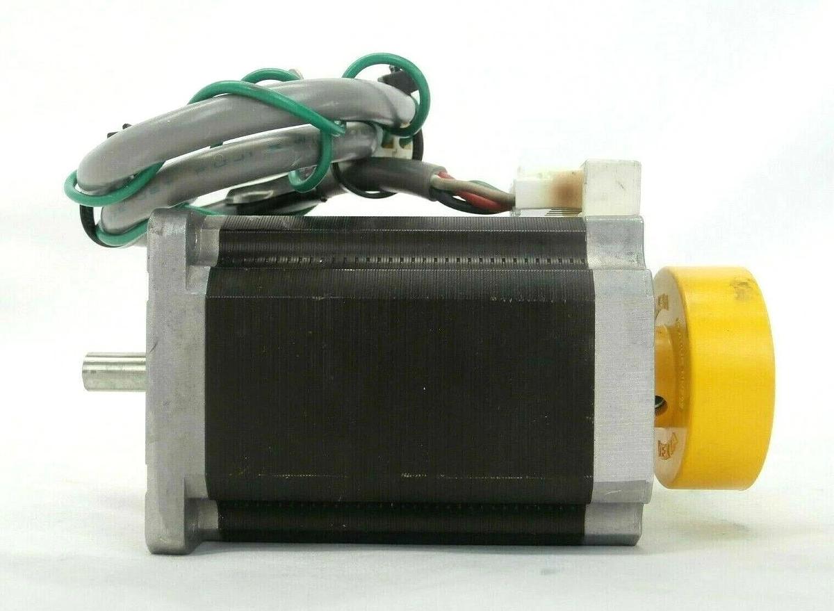 Used Sanyo Denki 103H7823-1710 Stepping Motor StepSyn D6CL-8.0F JEOL JWS-2000 Working