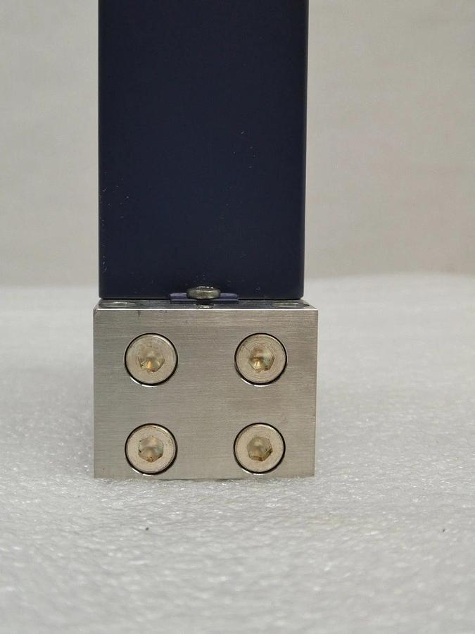 Used Aera TC FC-985CT-BF Mass Flow Controller MFC FC-985C 50 SCCM 1,3-C4F6(0.183)