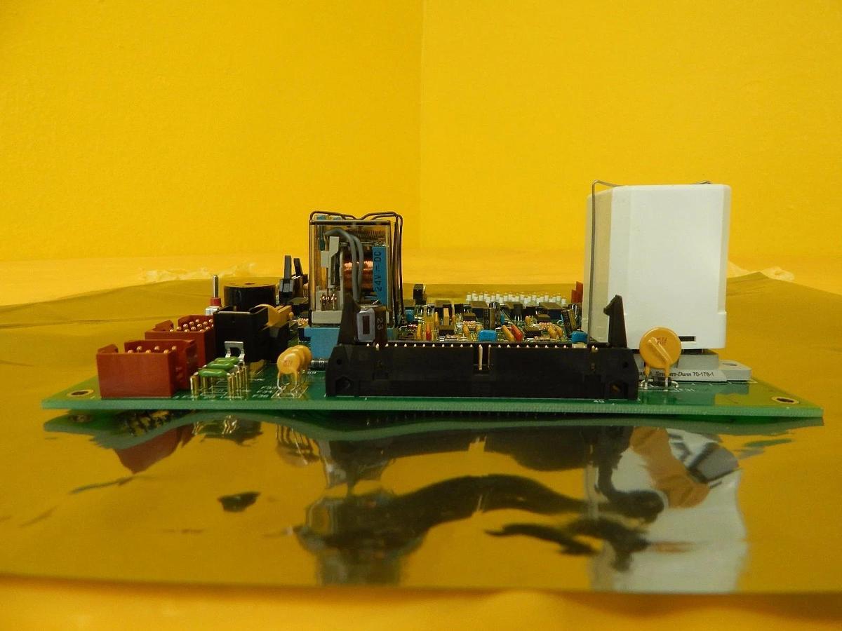 Used AMAT Applied Materials 0100-00611 Smoke & Water Leak Detector Board PCB Working
