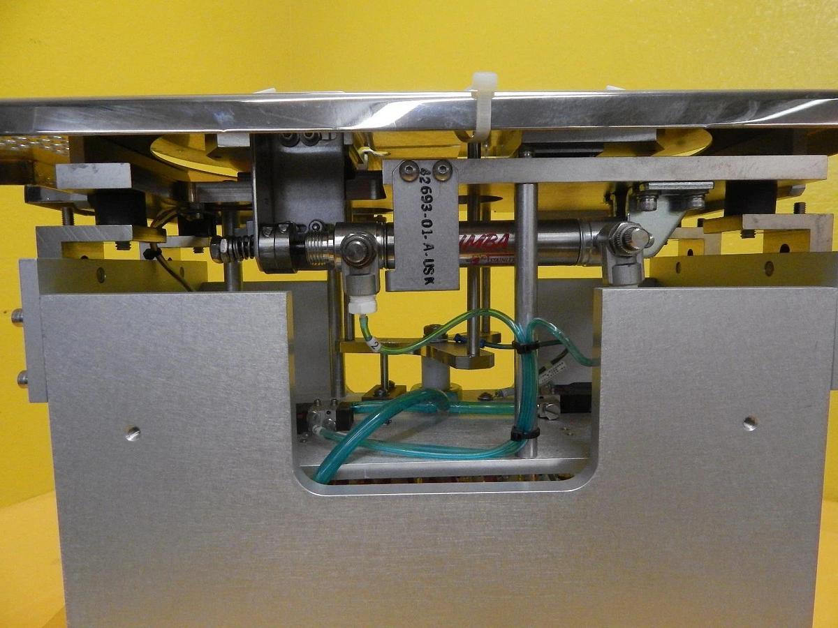 Used SVG Silicon Valley Group Wafer Gripper Station 90S DUV Used Working