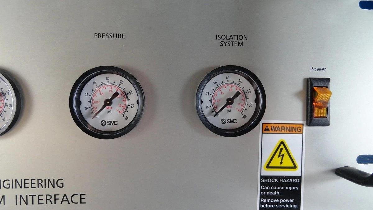 Used Integrated Dynamics Engineering EFEM Interface AMAT Quantum Leap 3 Used Working