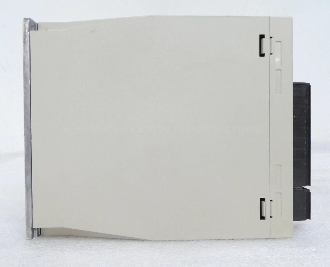 Used Yaskawa Electric SGDS-10A72AY584-E Servo Drive SERVOPACK SynqNet 200V Working
