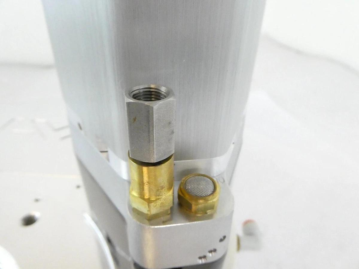 Used VAT 65044-PAGP-APF2 Pendulum Control & Isolation Gate Valve Series 650 Working