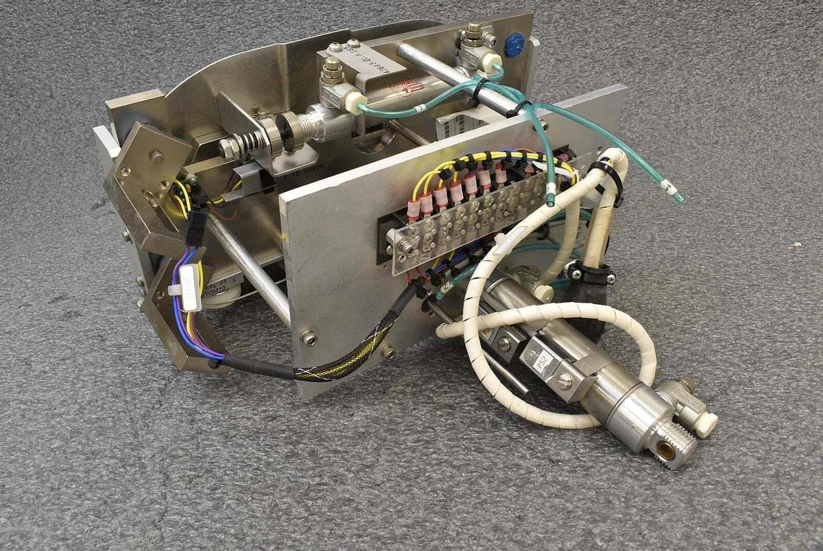 Used ASML 99-44583-02 Assembly INTC, Center Ring