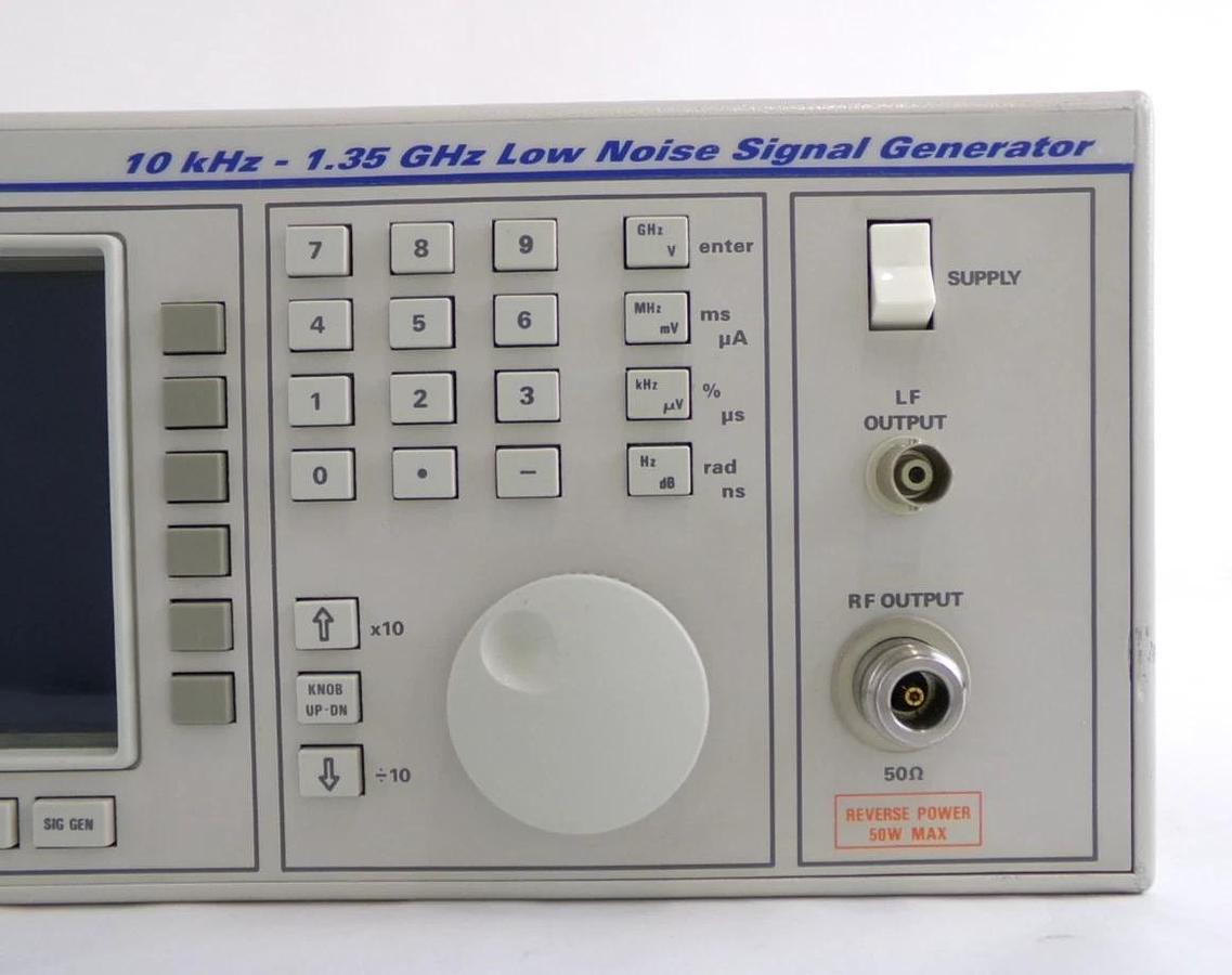 Used IFR 2040 10khz-1.35Ghz Low Noise Signal Generator Ver. 9.15 Error 26 Untested
