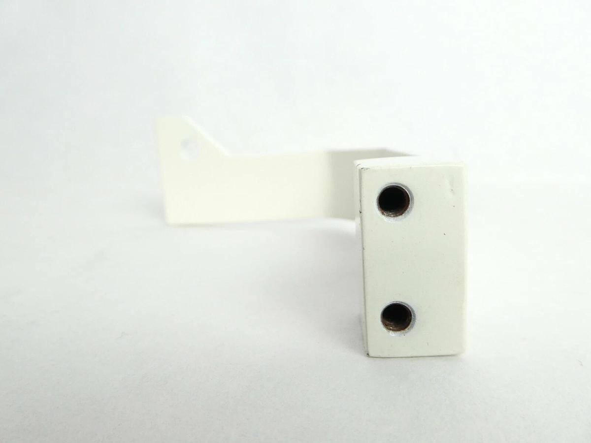 ASM 16-196779-01 Hot Valve Holder 2 Bracket ALD6 EZWrap New Surplus
