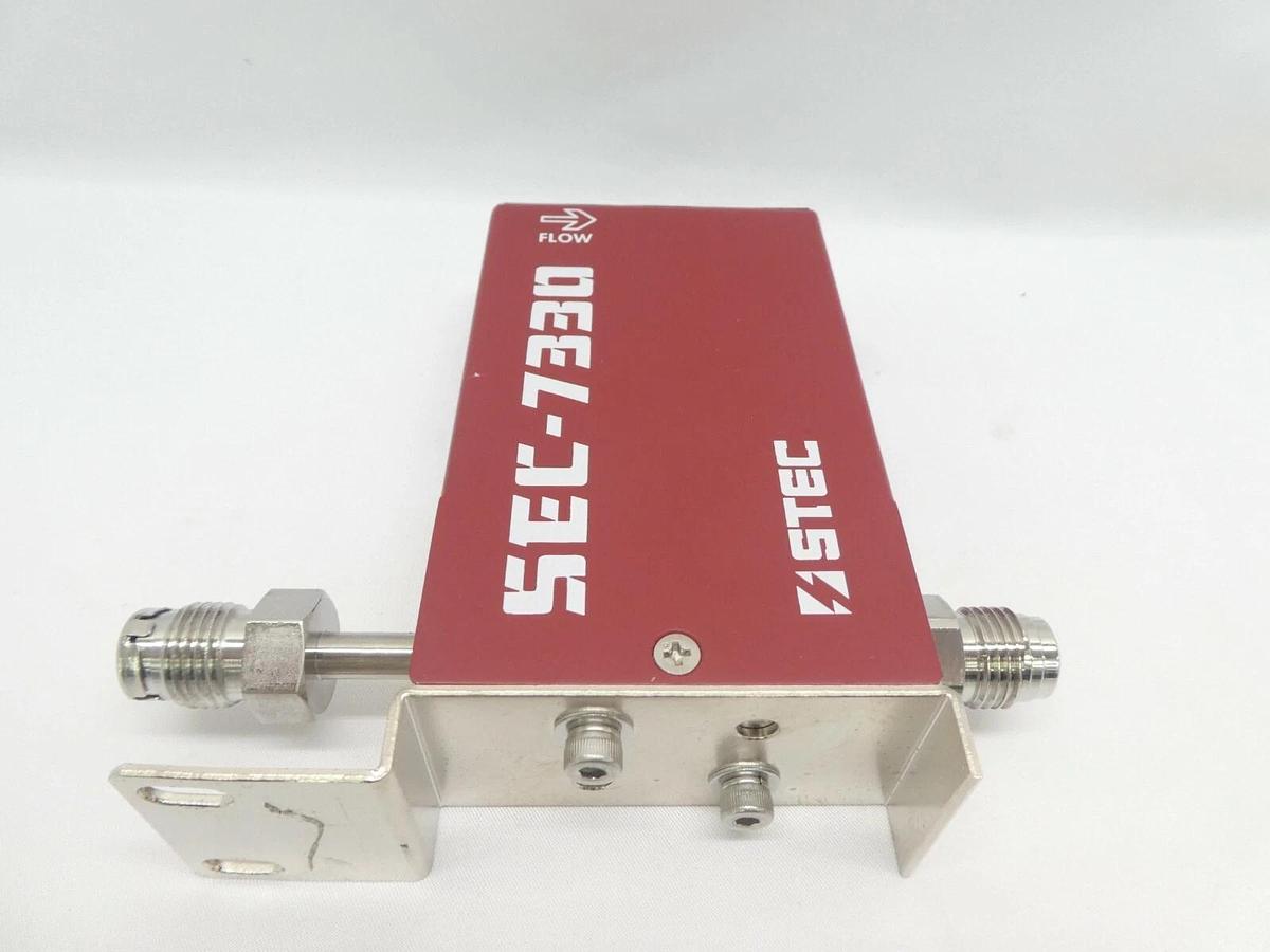 Used STEC SEC-7330M Mass Flow Controller MFC SEC-7330 50 SCCM He Working Surplus