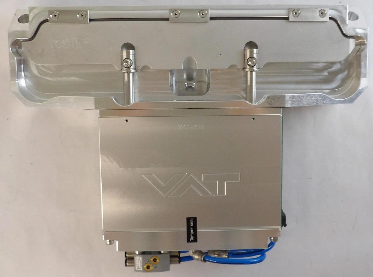 Used VAT 0340X-CA24-DAB1 300mm Pneumatic Slit Valve Working Surplus