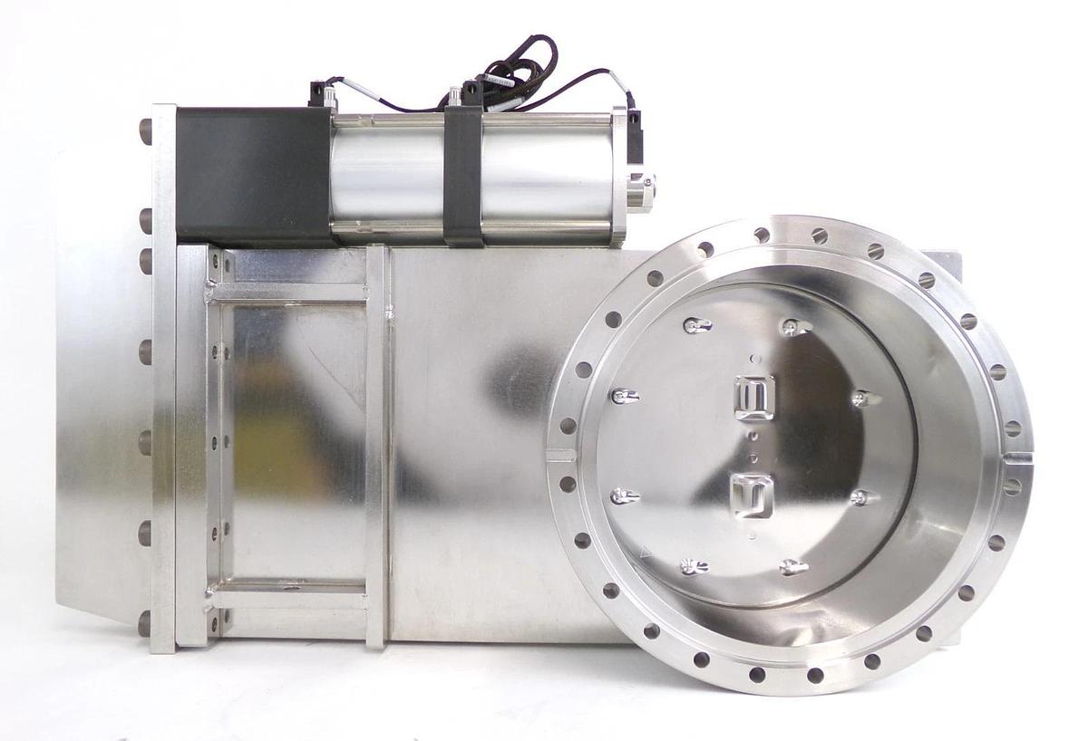 Used VAT 10846-XE28-AAX2 UHV Ultra High Vacuum Chamber Gate Valve Working