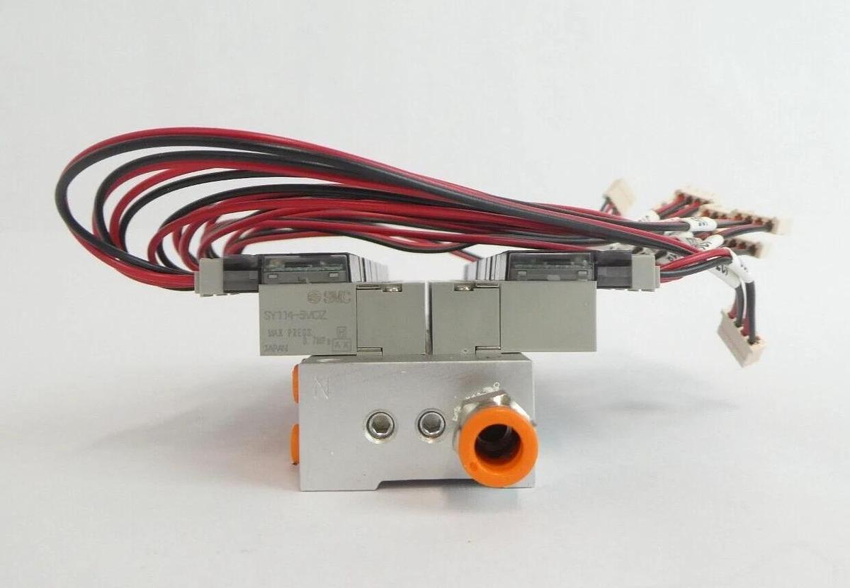 SMC SS3Y1-14-DUU01589 28-Port Pneumatic Manifold AMAT 0190-54662 Lot of 2 New