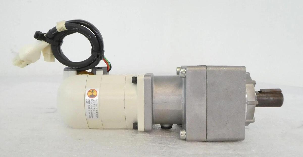 Used Panasonic MSM021P33 AC Servo Motor Gearhead VRKF-9C-200 lot of 2 Working