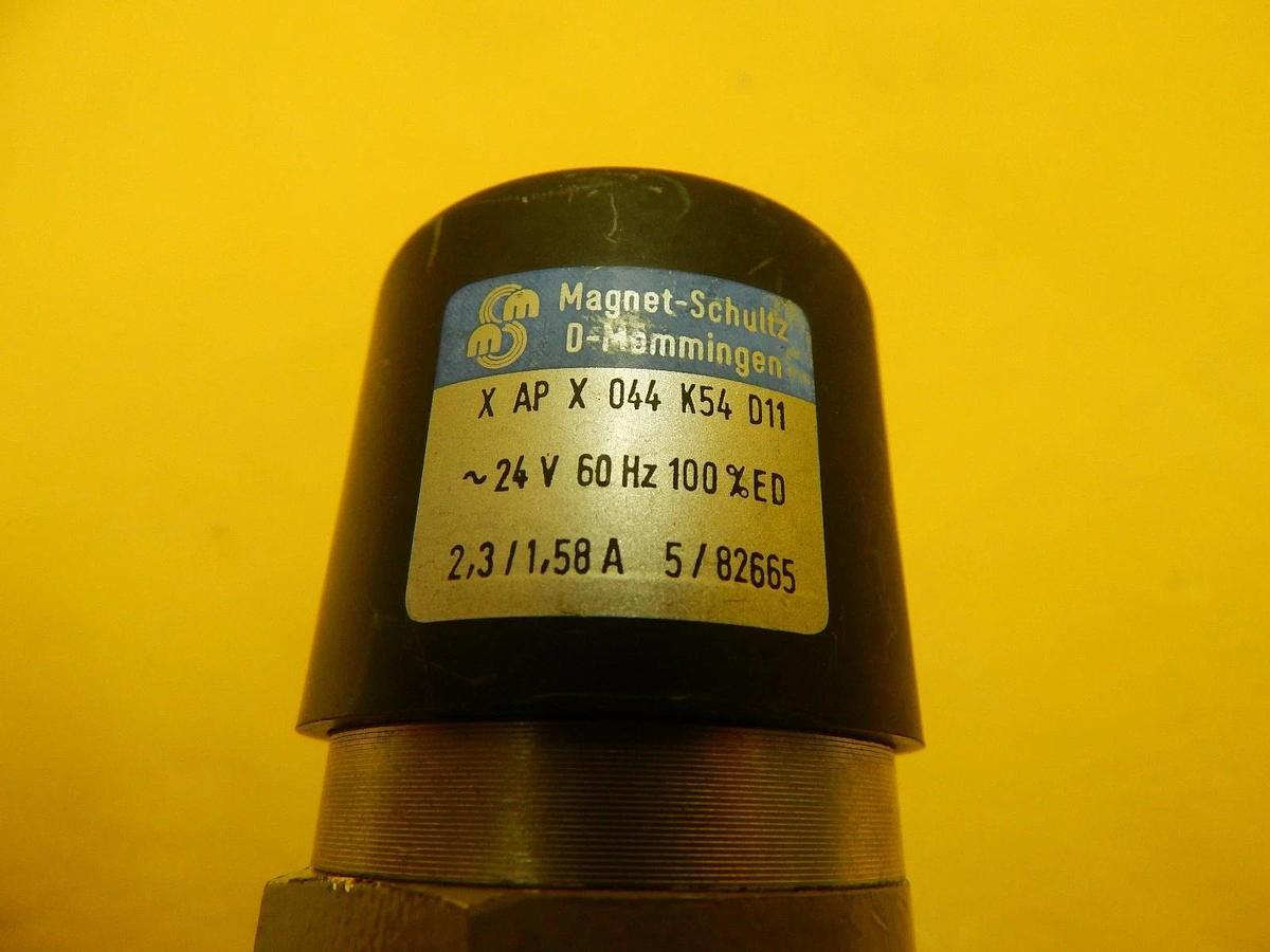 Used Magnet-Schultz XAPX044K54D11 Vacuum Switch Balxers EVC 010 M Lot of 2 Used