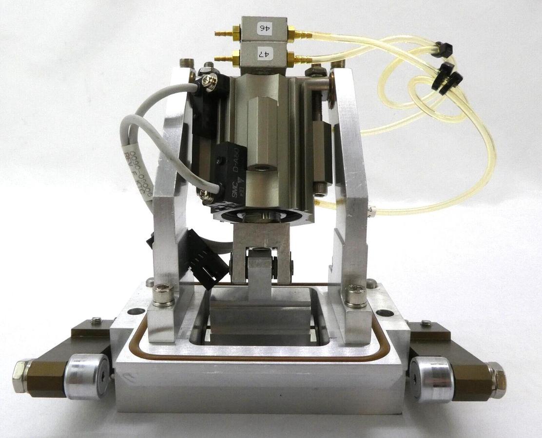Used AMAT Applied Materials 0240-76511 5000 Cleanroom Slit Valve "S" 520 Chemraz