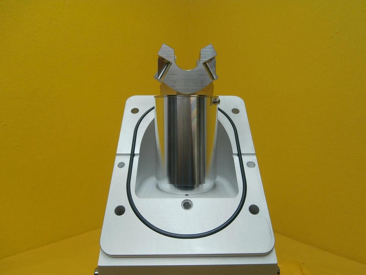 Used SMC US13394 Slit Valve Pneumatic Cylinder 3020-00077 AMAT 0010-43936 Refurbished