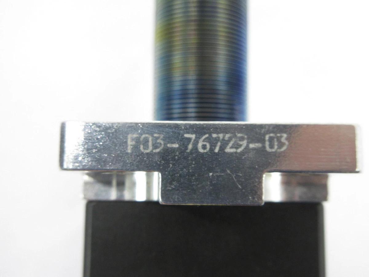 Used VAT F03-76729-03 Slit Valve Novellus Concept Two ALTUS Used Working
