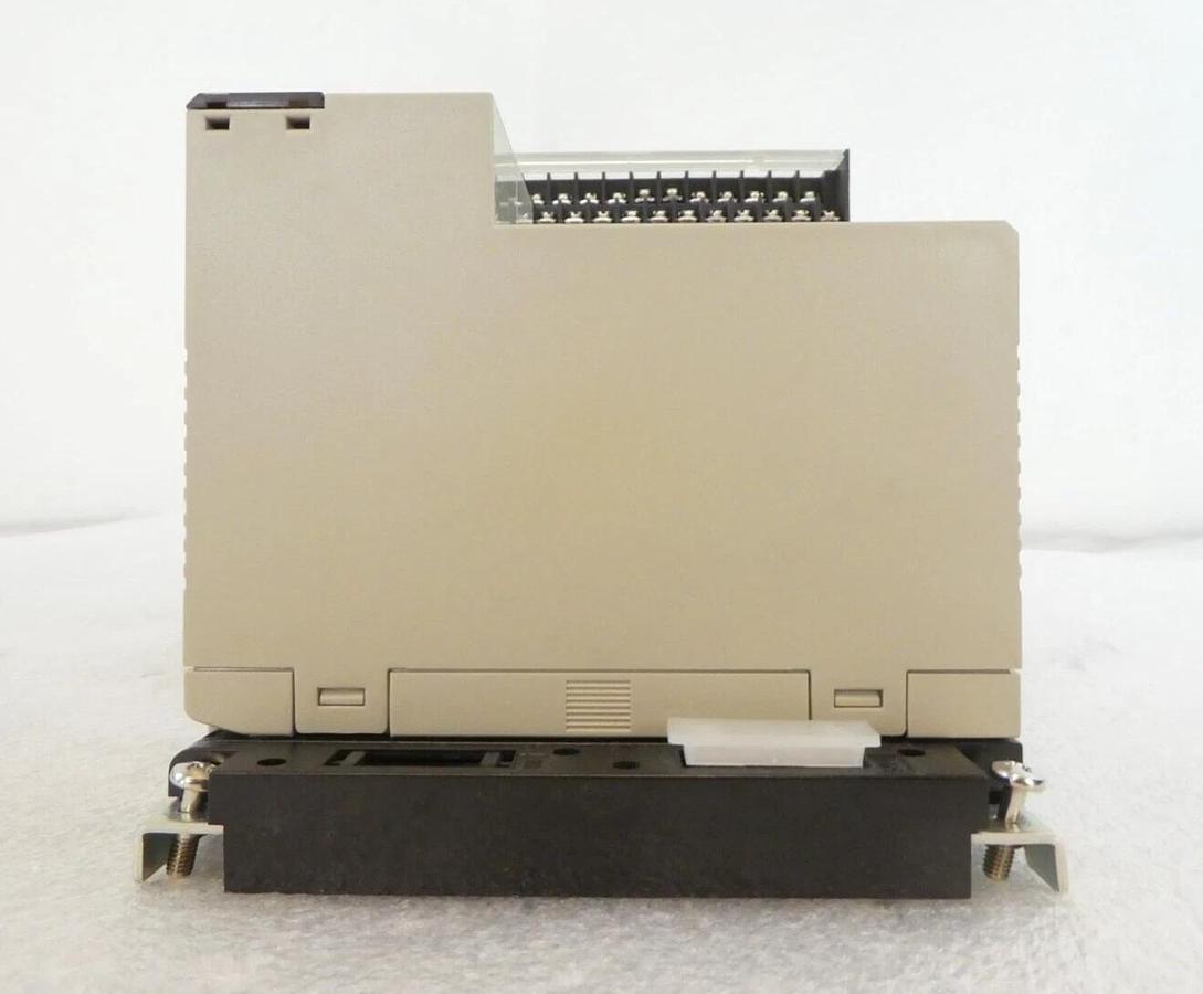 Used Omron C200HE Programmable Logic Controller SYSMAC Reseller Lot of 2 Working