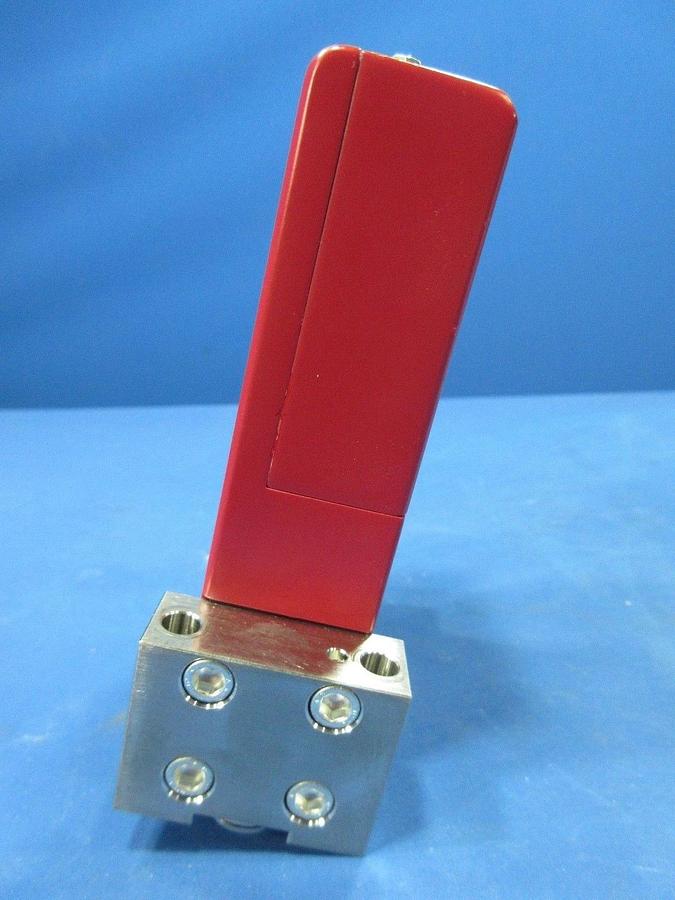 Used Horiba STEC SEC-7330M Mass Flow Controller CHF3 200CCM Lot of 2 Used Working