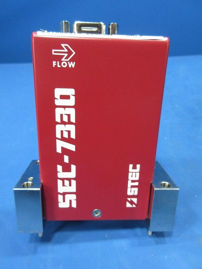 Used Horiba STEC SEC-7330M Mass Flow Controller CHF3 200CCM Lot of 2 Used Working