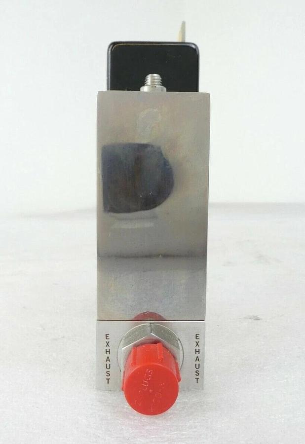 Used UNIT Instruments UFC-1100 Mass Flow Controller MFC AMAT 3030-01053 Working Spare